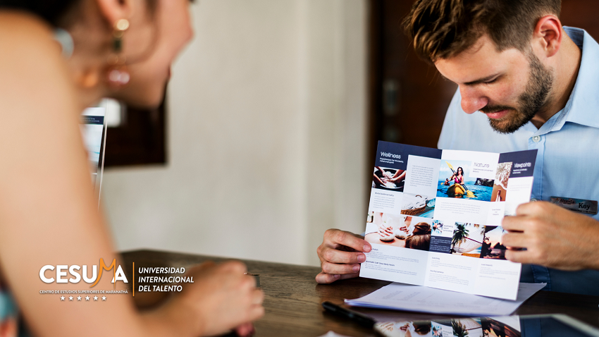 guia-de-hotel-mostrando-posibilidades-de-lugares-para-conocer guia-de-hotel-mostrando-posibilidades-de-lugares-para-conocer