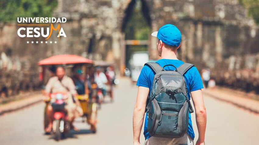 turista-conociendo-la-ciudad turista-conociendo-la-ciudad