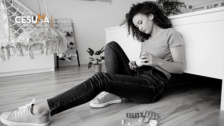 adolescente-tomando-pastillas