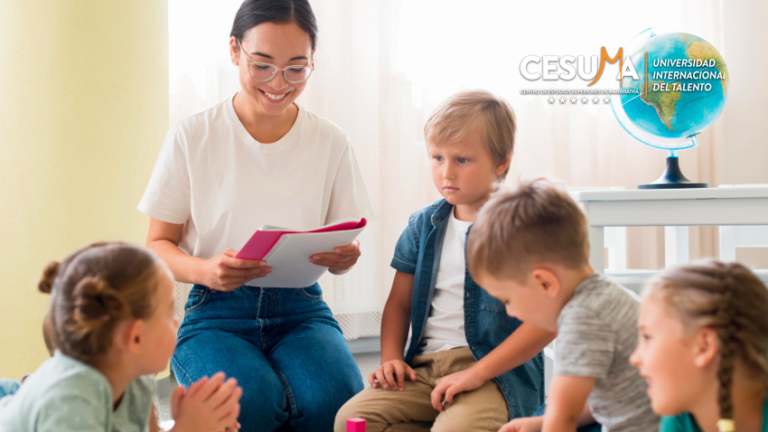 docente-leyendo-a-niños