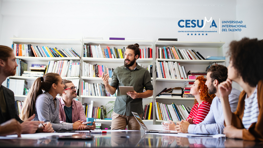 equipo-trabajando-en-ideas