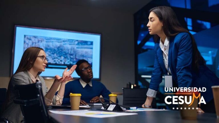 mujeres negociando acuerdos