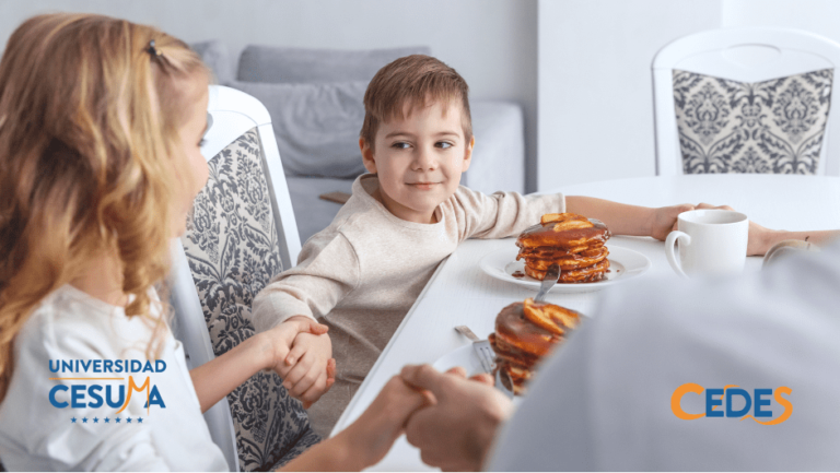 niños-orando-para-la-comida