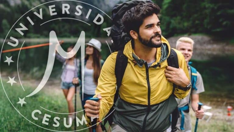 amigos-haciendo-senderismo