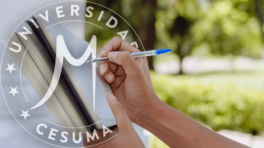 Escribiendo en el diario espiritual Escribiendo en el diario espiritual