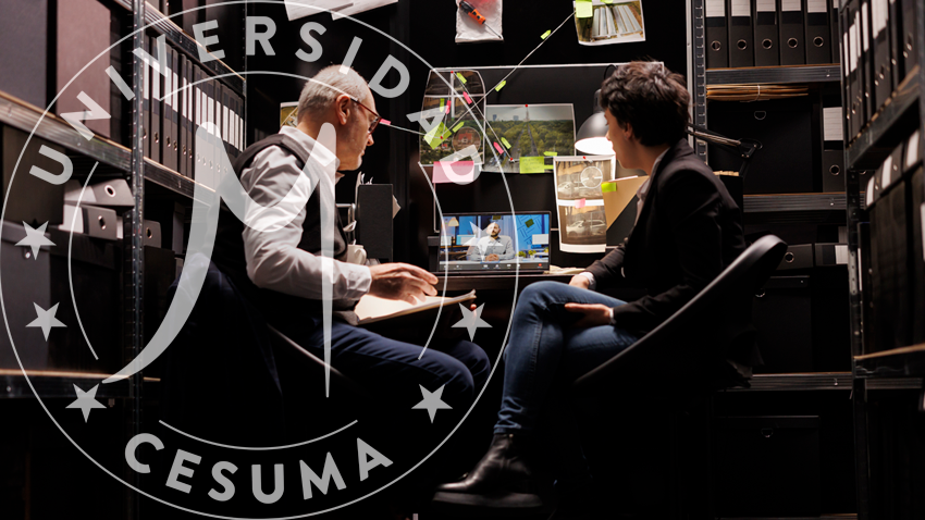 Equipo del departamento de criminología tiene una reunión por videollamada Equipo del departamento de criminología tiene una reunión por videollamada