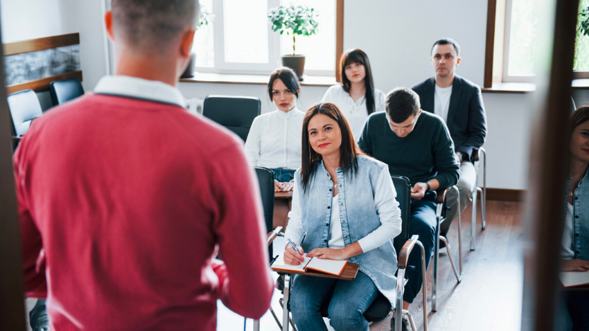 Maestrías y MBA Imagenes-de-CESUMA-21 ¿Por qué estudiar una maestría en educación?  