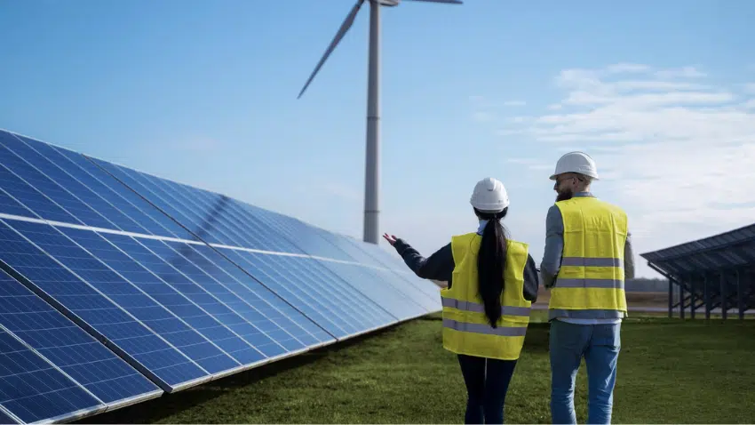 Maestrías y MBA Imagenes-de-CESUMA-4-2 Retos y oportunidades al trabajar en proyectos de sostenibilidad energética